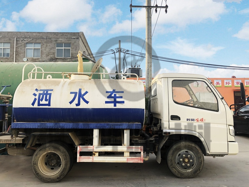 洒水车